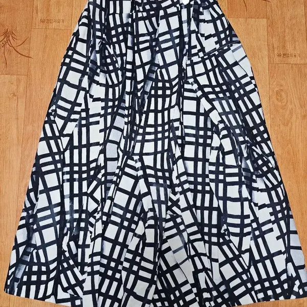 [BUNJANG] COS Check Pattern Long Skirt / COS 체크 패턴 롱 스커트