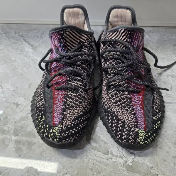 [BUNJANG] Adidas Yeezy Boost 350 V2 Yecheil Sneakers / 아디다스 이지부스트 350 V2 예힐 검보