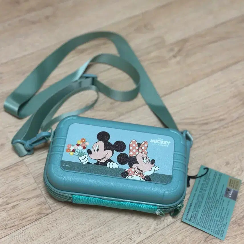 [BUNJANG] Disney Trunk Crossbody Bag / 홍콩 디즈니 트렁크 크로스백