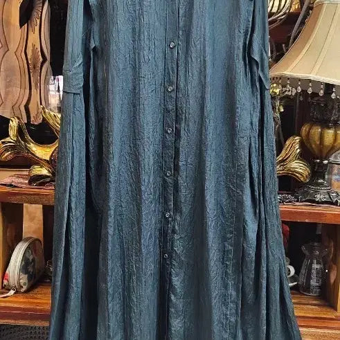 [BUNJANG] VALENCIA Deep Blue Pleated Long Dress / VALENCIA 브랜드의 딥 블루 컬러 플리츠롱 원피스입니다.