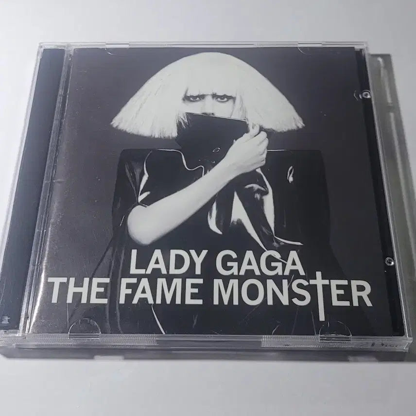[BUNJANG] Lady Gaga The Fame Monster 2CD Album / [2CD/무료배송] 레이디 가가(lady gaga)