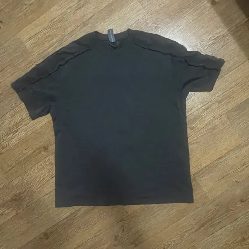 [BUNJANG] unaffected Charcoal S T-Shirt / 언어펙티드 차콜 s 반팔