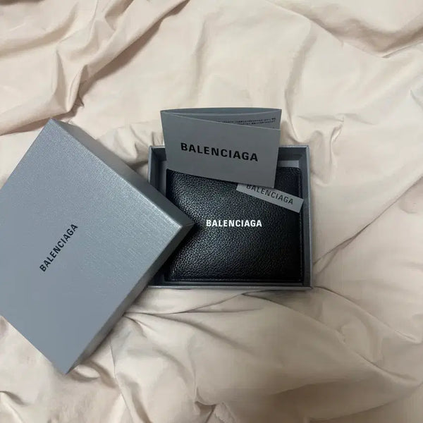 [BUNJANG] Balenciaga Cash Square Fold Wallet / 발렌시아가 캐시 스퀘어 폴드지갑