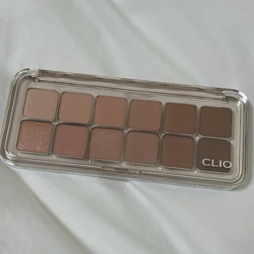 [BUNJANG] Clio Pro Eye Palette Air Latte Is My Pick / 클리오 프로 아이 팔레트 에어 라떼는 선임