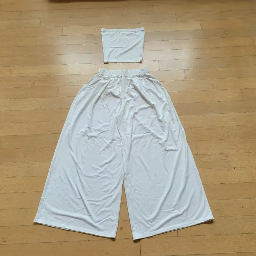 [BUNJANG] White Tube Top Wide Banding Pants Set / 튜브탑 와이드밴딩팬츠 세트 화이트세트 바캉스 여행 휴가