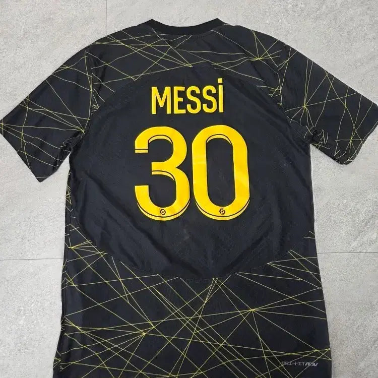 [BUNJANG] Nike Paris Saint-Germain (PSG) x Jordan 22/23 4th Jersey Messi 30 Black Yellow Neon / [국내정품] 파리 생제르맹(PSG) x 조던 22/23 4th 저지 (메