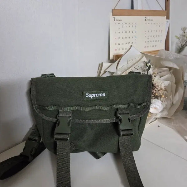 [BUNJANG] Supreme Cross Bag Olive / 슈프림 크로스백 올리브