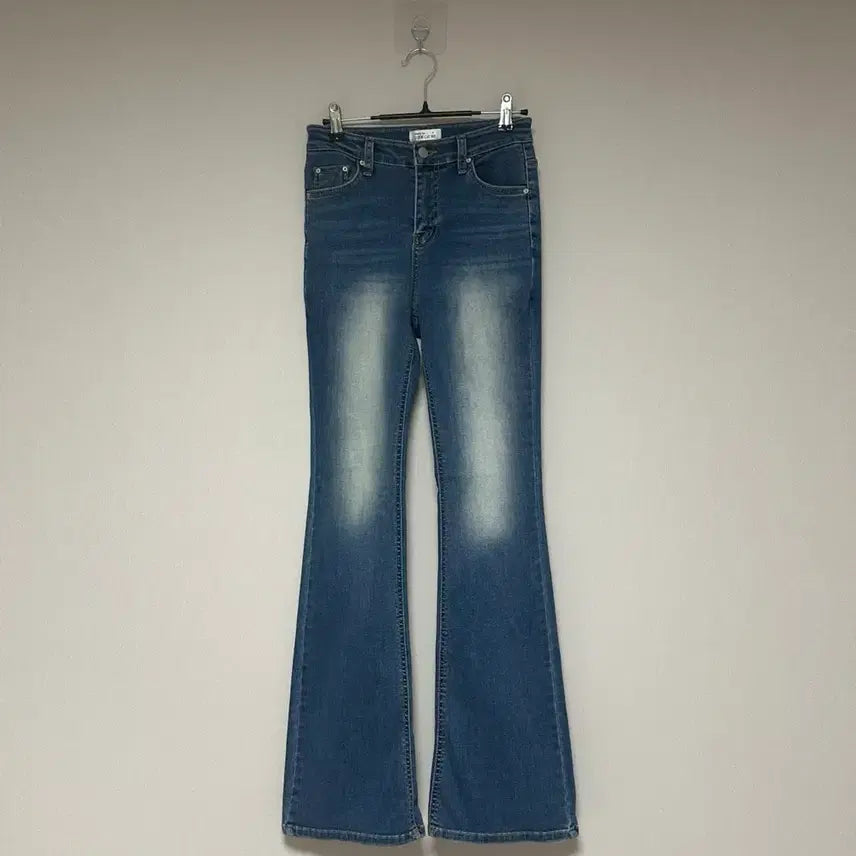 [BUNJANG] Lookcatme Washing Bootcut Jeans / 룩캣미 워싱 부츠컷 청바지