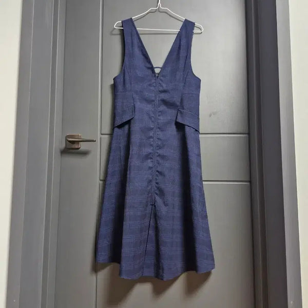 [BUNJANG] Sleeveless Long Dress with Checkered Pattern / enc .체크무늬 귀욤  민소매 롱원피스. 55ㅡ날씬66