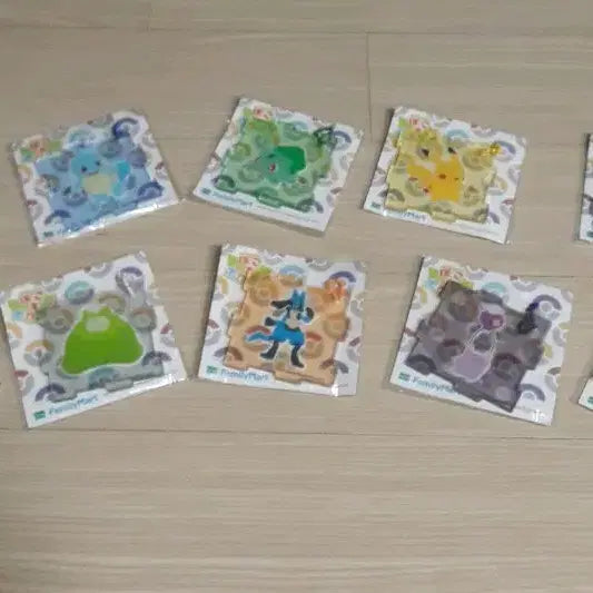 [BUNJANG] FamilyMart Pokémon Acrylic Keyring 10-Piece Set / 패밀리마트 포켓몬 키링 10개 세트