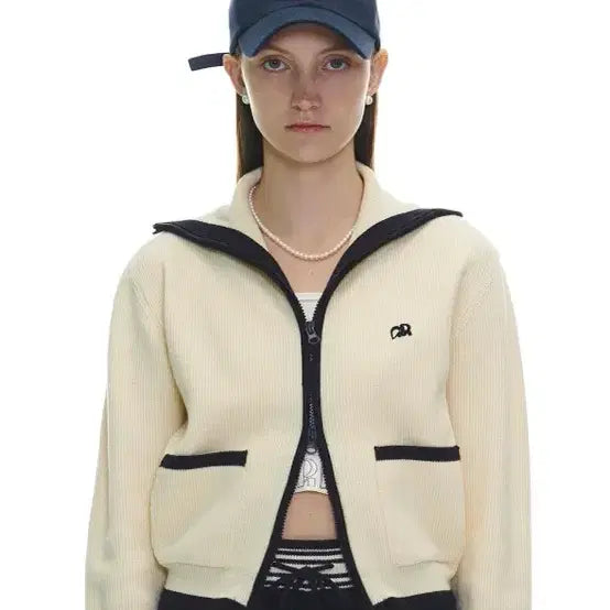 [BUNJANG] Grove Pout Cardigan Ivory / 그로브 Pout 가디건 아이보리