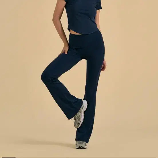[BUNJANG] Conchiewear Lifting Fit Bootcut Leggings / 콘치웨어 리프팅핏 부츠컷 레깅스