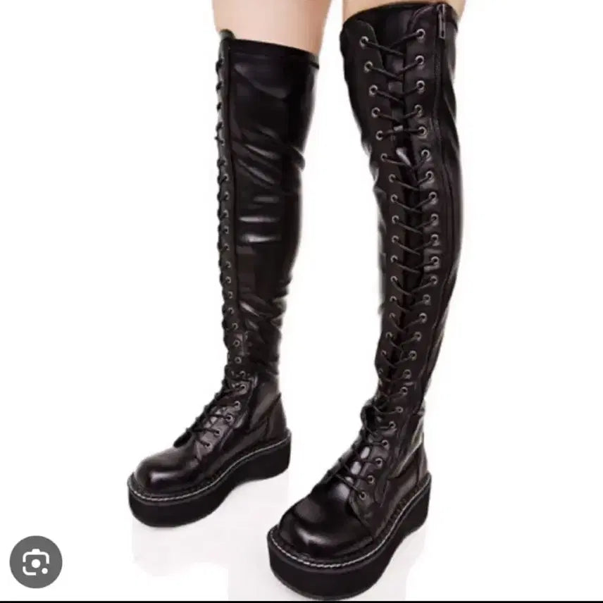 [BUNJANG] Demonia Emily 9 Size Chunky Platform Lace-Up Boots / 데모니아 에밀리 9사이즈 싸이하이 롱부츠 레이스업 250 지뢰계 통굽