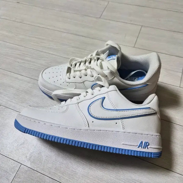 [BUNJANG] Nike Sneakers White Size 250 / 니이키 운동화 화이트 250 사이즈