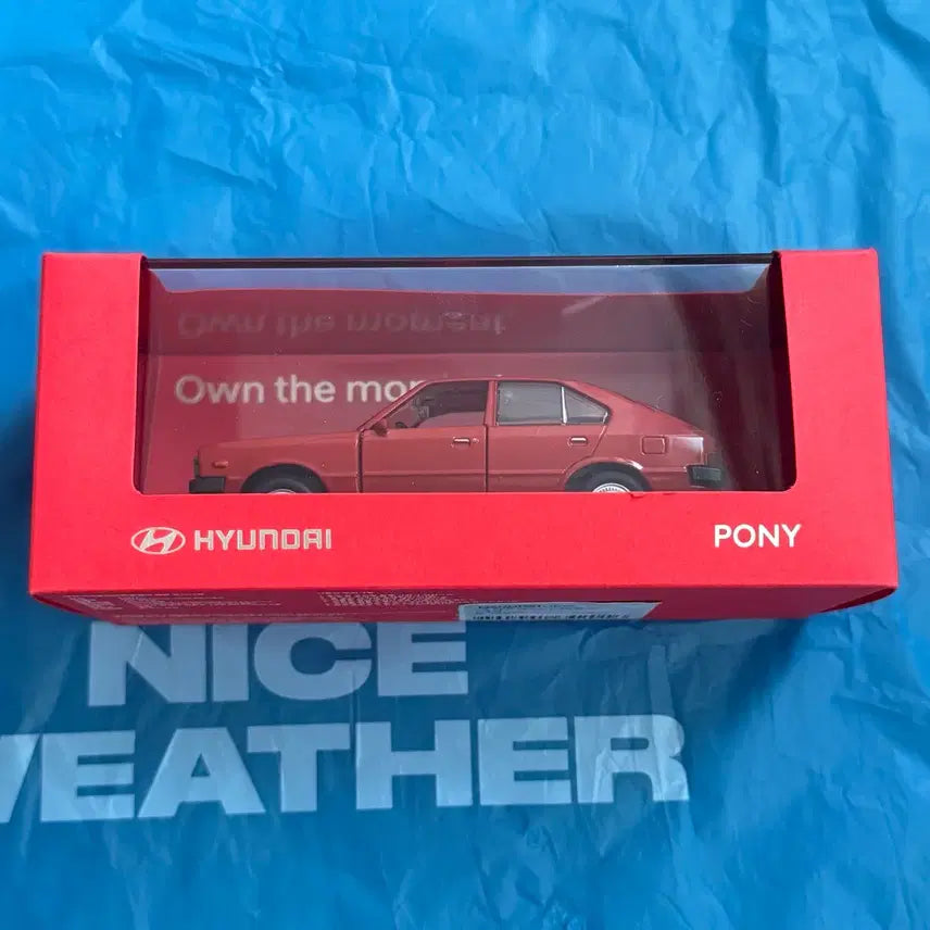 [BUNJANG] Pony Minicar Red Christmas Limited Packaging / 1:38 포니 미니카 레드 - 크리스마스 한정 패키징