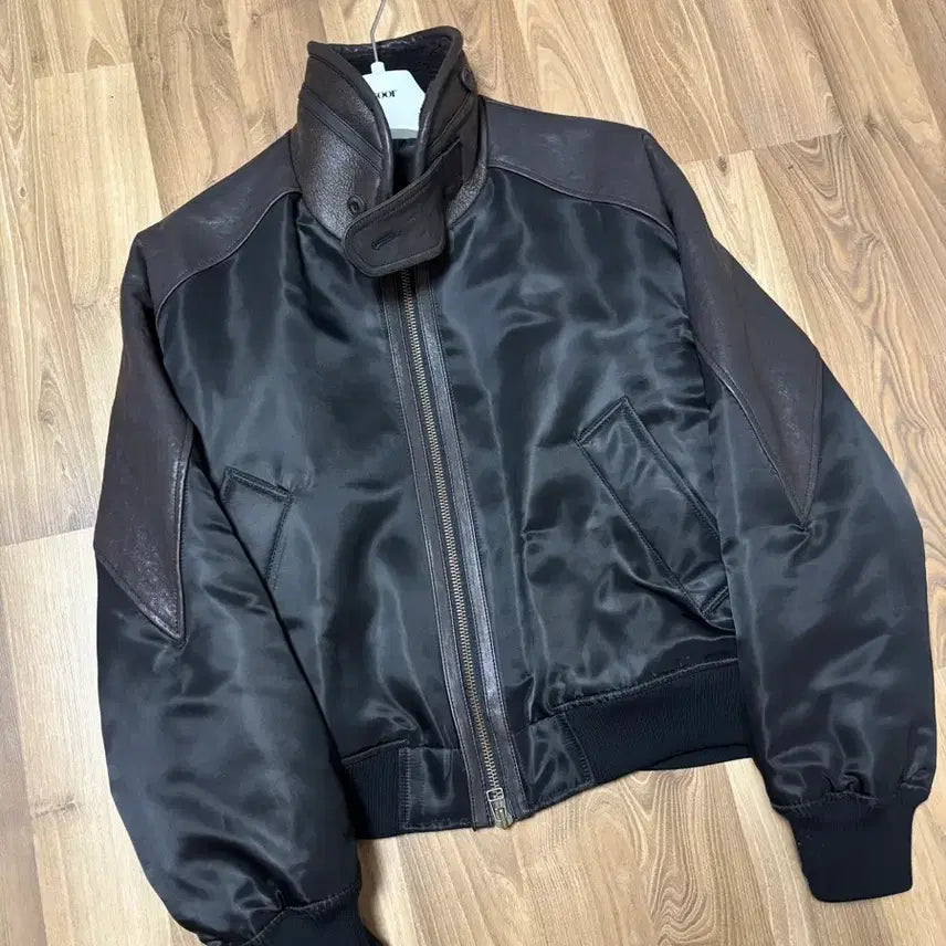 [BUNJANG] COOR Highneck Shearling MA-1 Dark Brown L / 쿠어 하이넥 시어링 ma-1 다크브라운 L