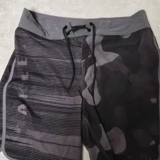 [BUNJANG] Oakley Men's Board Shorts / 오클리 남성 비치웨어