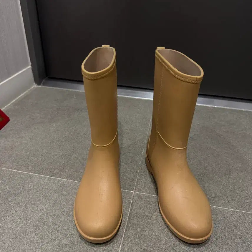 [BUNJANG] Light Brown Rain Boots (240) / 연브라운 레인부츠 240 장화