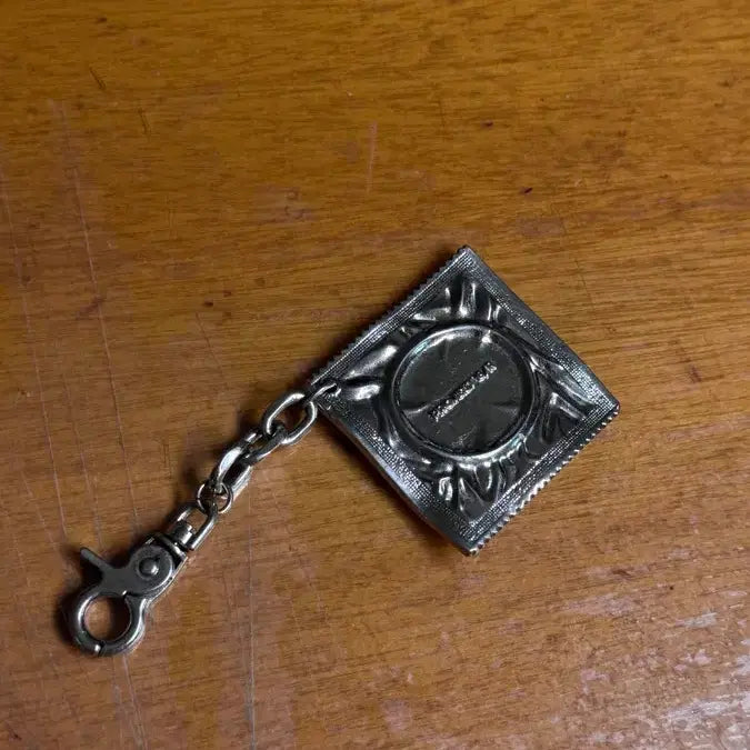 [BUNJANG] Project GR Condom Keychain / 프로젝트gr 콘돔키링