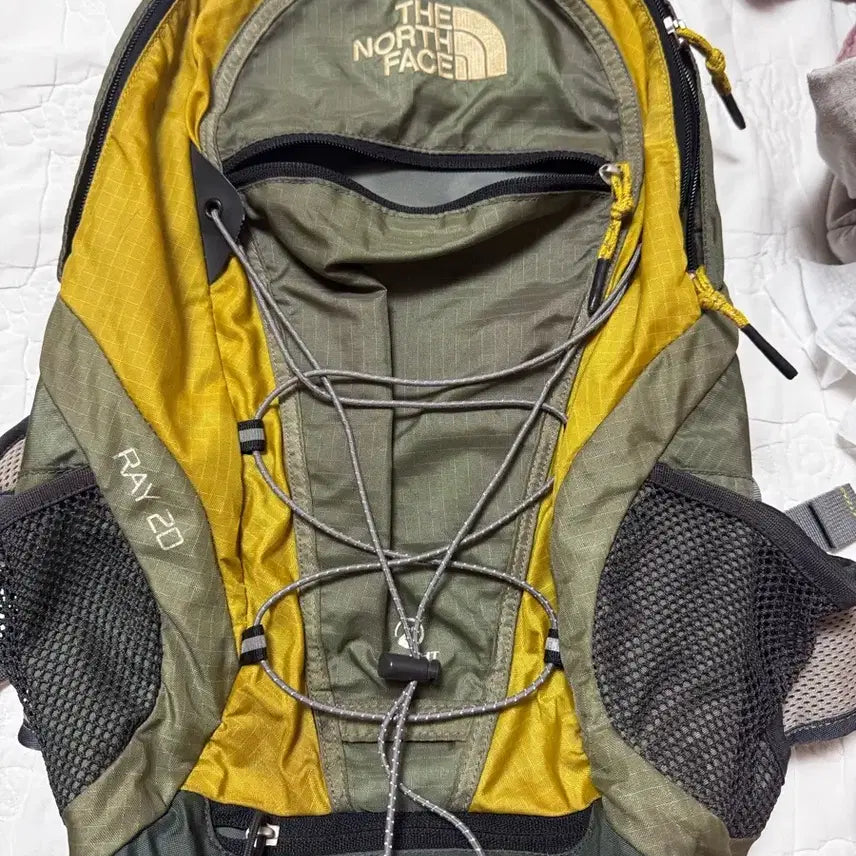 [BUNJANG] The North Face Ray 20 Backpack Yellow/Green / 노스페이스 레이 20 백팩 옐로우/그린