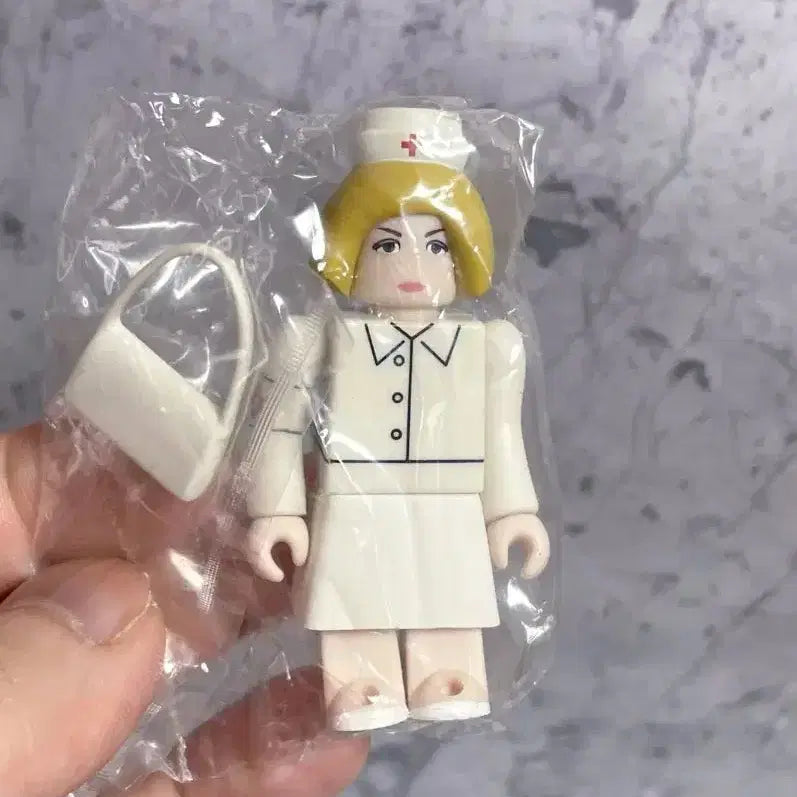 [BUNJANG] Kubrick GI JOE Nurse Figure / 큐브릭 GI JOE nurse