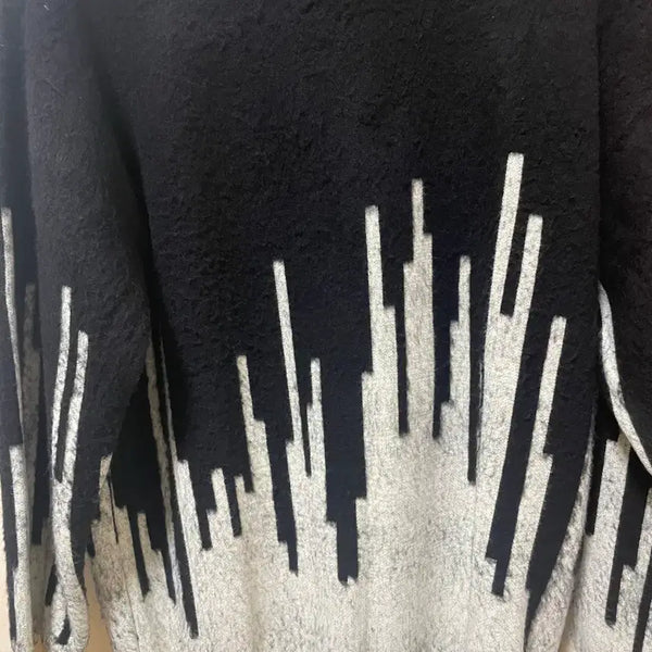 [BUNJANG] Dignag Bold Matrix Code Sweater (M) / 디그낙 볼드 매트릭스 코드 스웨터 (m)