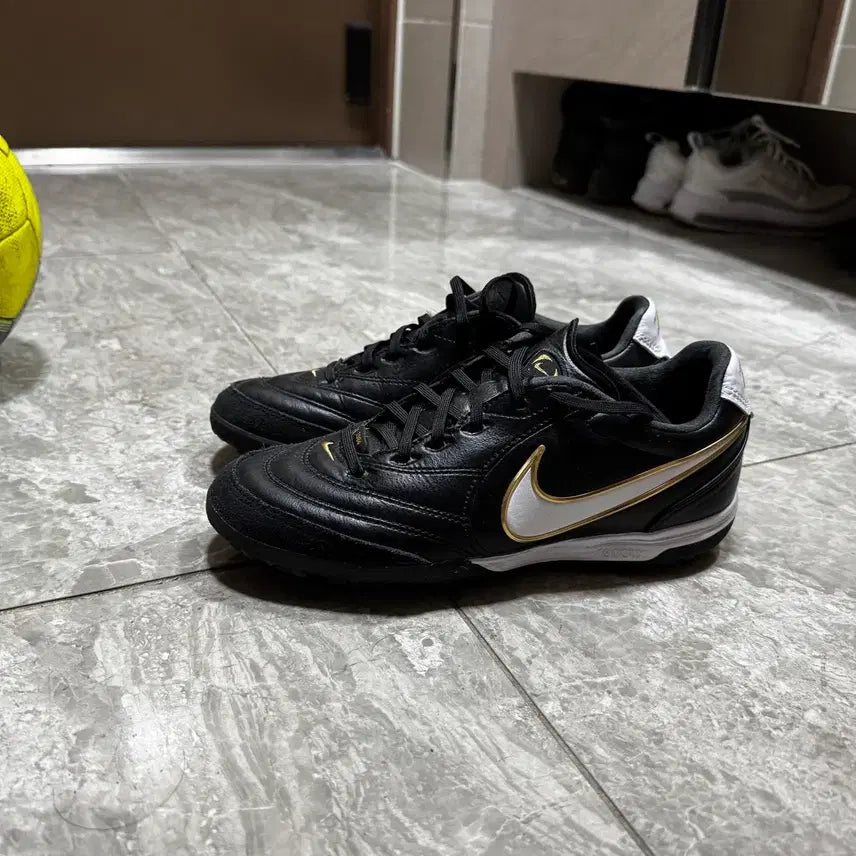 [BUNJANG] Nike Tiempo Legend Pro TF Football Boots / 나이키 티엠포 리게라 프로 TF 245 검골