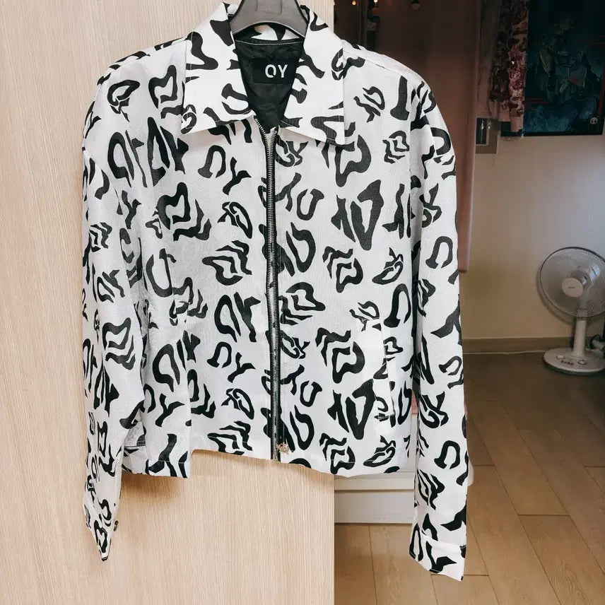 [BUNJANG] OWOW Back Star Jacket White / 오와이 백 스타 자켓 화이트