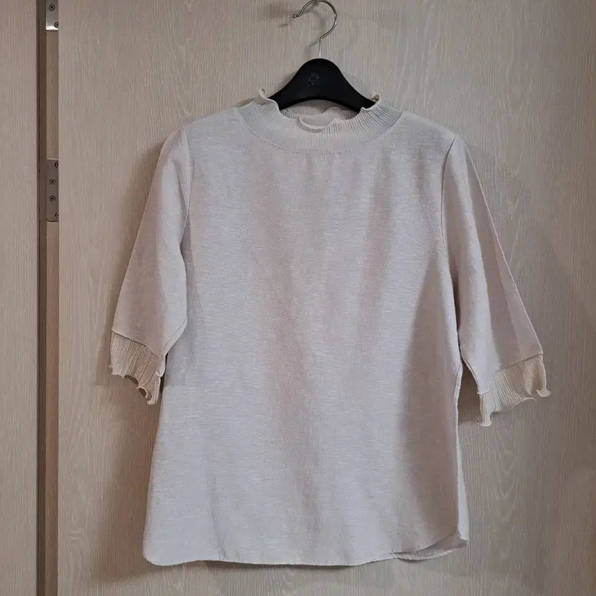 [BUNJANG] Melbin Pleated Neckline Puff Sleeve T-Shirt Size 66 / MELBIN.  목주름 프릴 소매 반팔사이즈66