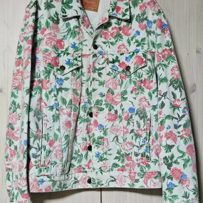 [BUNJANG] Supreme x Levi's Floral Denim Jacket / 슈프림 x 리바이스 플로럴 데님 자켓