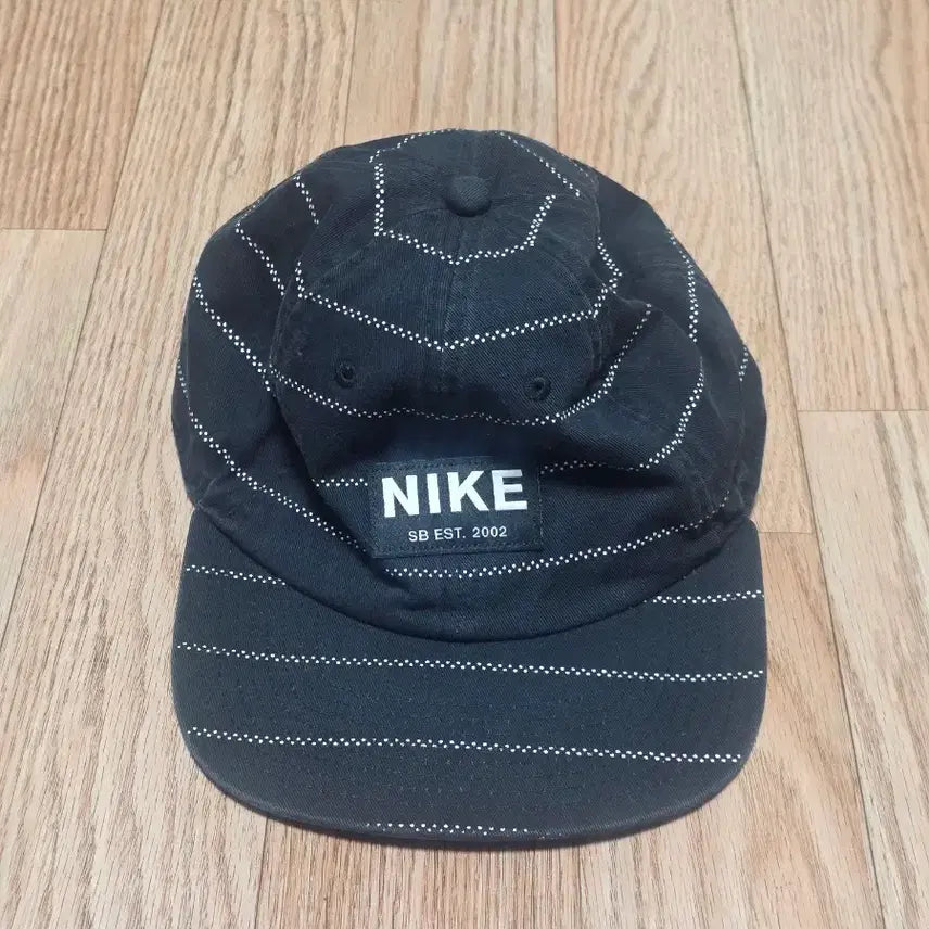 [BUNJANG] Nike SB Stripe Pattern Cap Hat Black / 나이키 SB 스트라이프 패턴 캡 모자 블랙