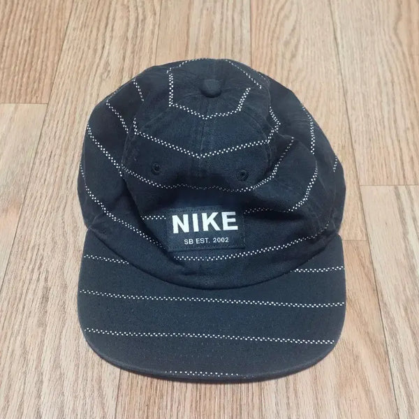 [BUNJANG] Nike SB Stripe Pattern Cap Hat Black / 나이키 SB 스트라이프 패턴 캡 모자 블랙