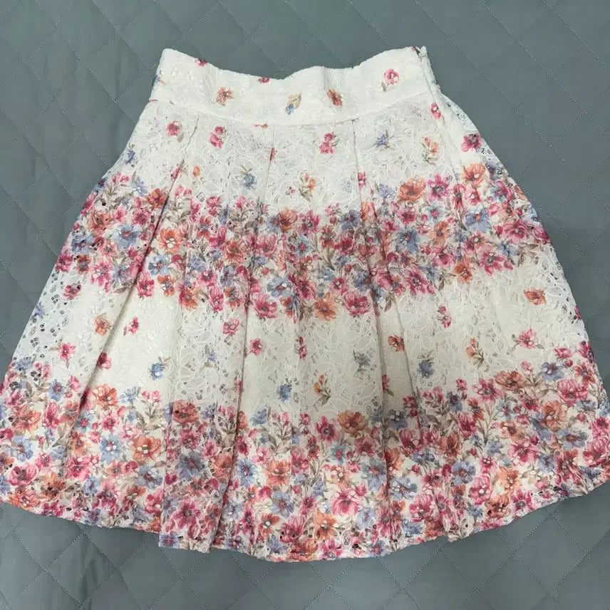 [BUNJANG] LIZLISA Flower Midi Skirt Floral Pattern / 리즈리사 플라워 미디스커트 대장 플로럴 잔꽃 모리 하구미 오리엔탈