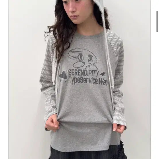 [BUNJANG] Type Service Peep Raglan Top (New) / 타입서비스 Peep Raglan Top 새상품