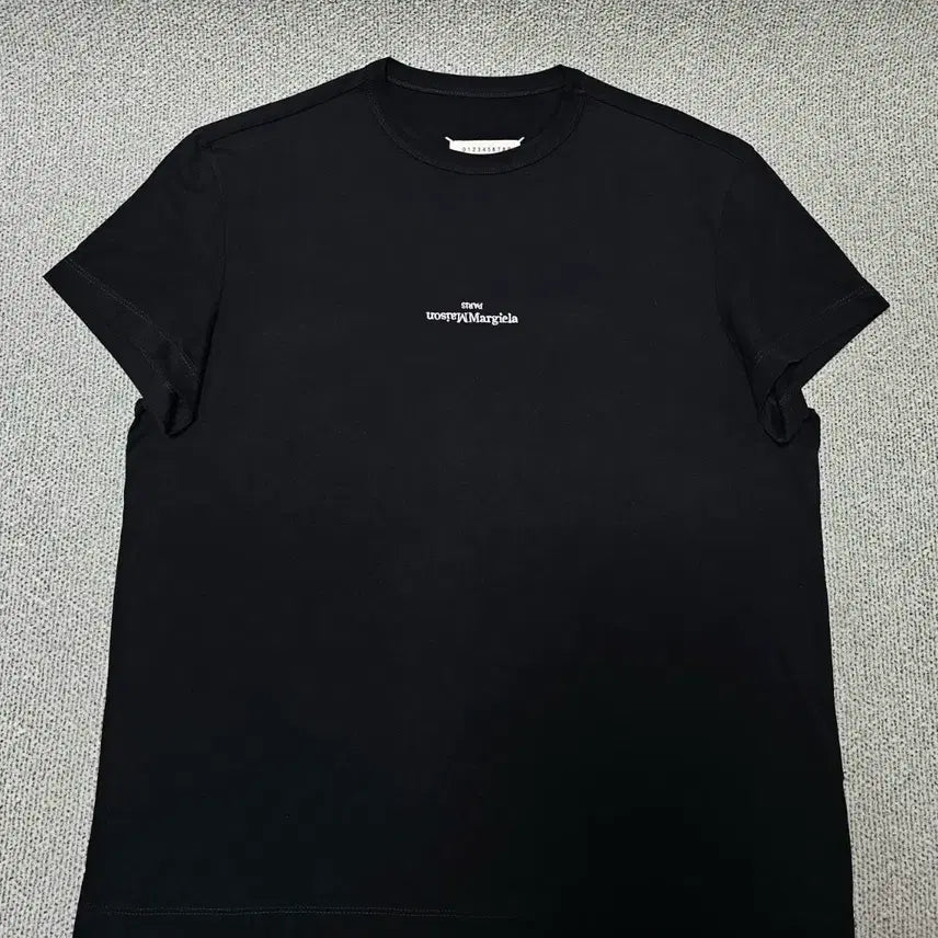 [BUNJANG] Maison Margiela Paris Embroidered Logo Black T-Shirt Size 48 / [48 사이즈] 메종 마르지엘라 파리 자수 로고 블랙 반팔티