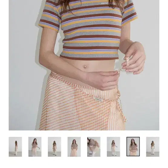 [BUNJANG] Overdue Flare Stripe Crop Shirt / 오버듀 플레어 스트라이프 크롭 셔츠