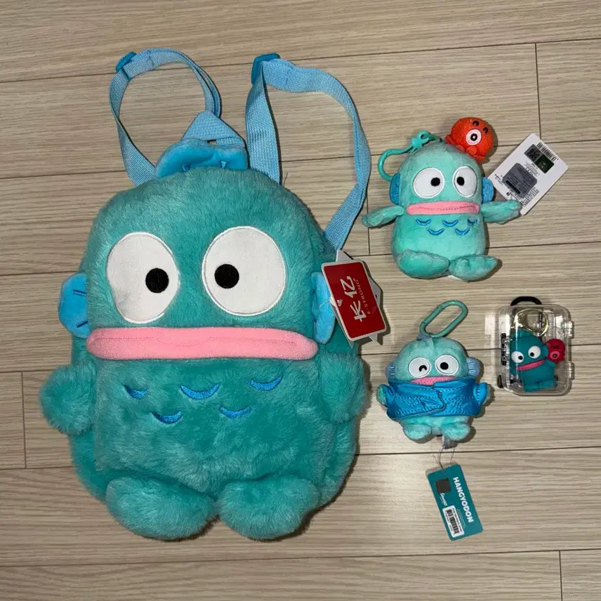 [BUNJANG] Sanrio Hangyodon Puffer Backpack & Yuri Doll Keychain Bundle Set / 산리오 한교동 백팩 패딩 사유리 인형 키링 새상품 일괄