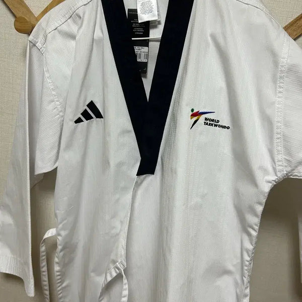 [BUNJANG] Adidas Taekwondo Open Dobok Top (Size 170) / 아디다스 태권도 오픈도복 (상의)  (170 사이즈)