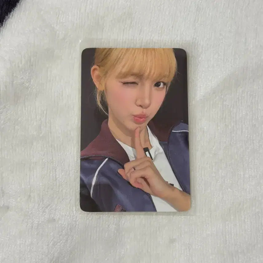 [BUNJANG] Hats To Hearts YooA Everline Lucky Draw Photocard / 하투하 레몬탱 포카 미공포 하츠투하츠 유하 에버라인 럭드 미공포