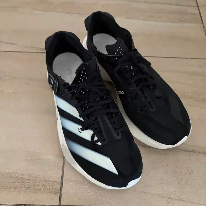 [BUNJANG] Y-3 Adios Pro 3.0 Black Off White Running Shoes / (260) Y-3 아디오스 프로 3.0 블랙 오프 화이트 러닝화