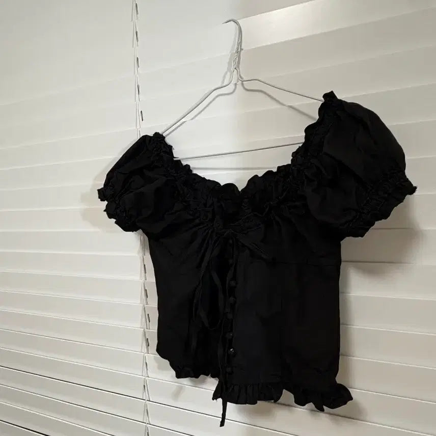 [BUNJANG] Remagie Ruffled Ribbon Blouse / 리마지 Remagie 러플 리본 블라우스