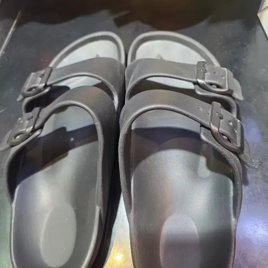 [BUNJANG] Black Buckle Slippers - Size 240 / 버클 슬리퍼 240