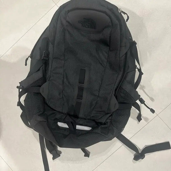 [BUNJANG] The North Face Hot Shot Backpack Black / 노스페이스 핫 숏 백팩