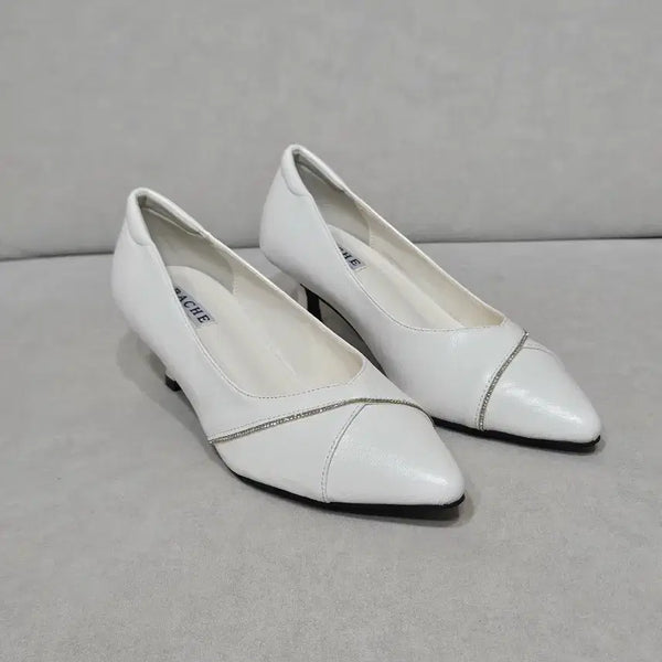 [BUNJANG] White Cubic Heel Shoes (235, 6cm) / 새상품 사선 큐빅 화이트 구두 235 6cm
