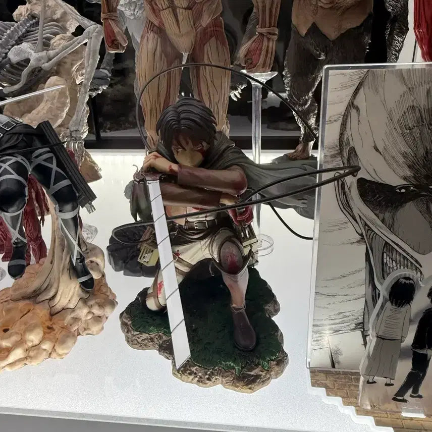 [BUNJANG] Kotobukiya Levi Fortitude Version Figure / 코토부키야 리바이 포티튜드 버전(개봉전시품)