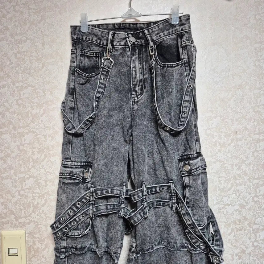 [BUNJANG] Punk Goth Buckle Denim Pants / 흑청 바지 펑크 고스 버클 팬츠 데님 청바지 서브컬쳐 레플렘