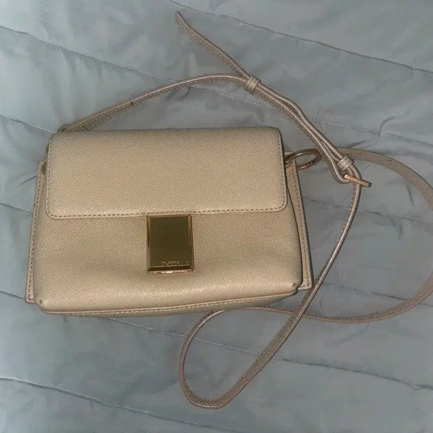 [BUNJANG] Couronne Crossbody Bag Beige / 쿠론 크로스백