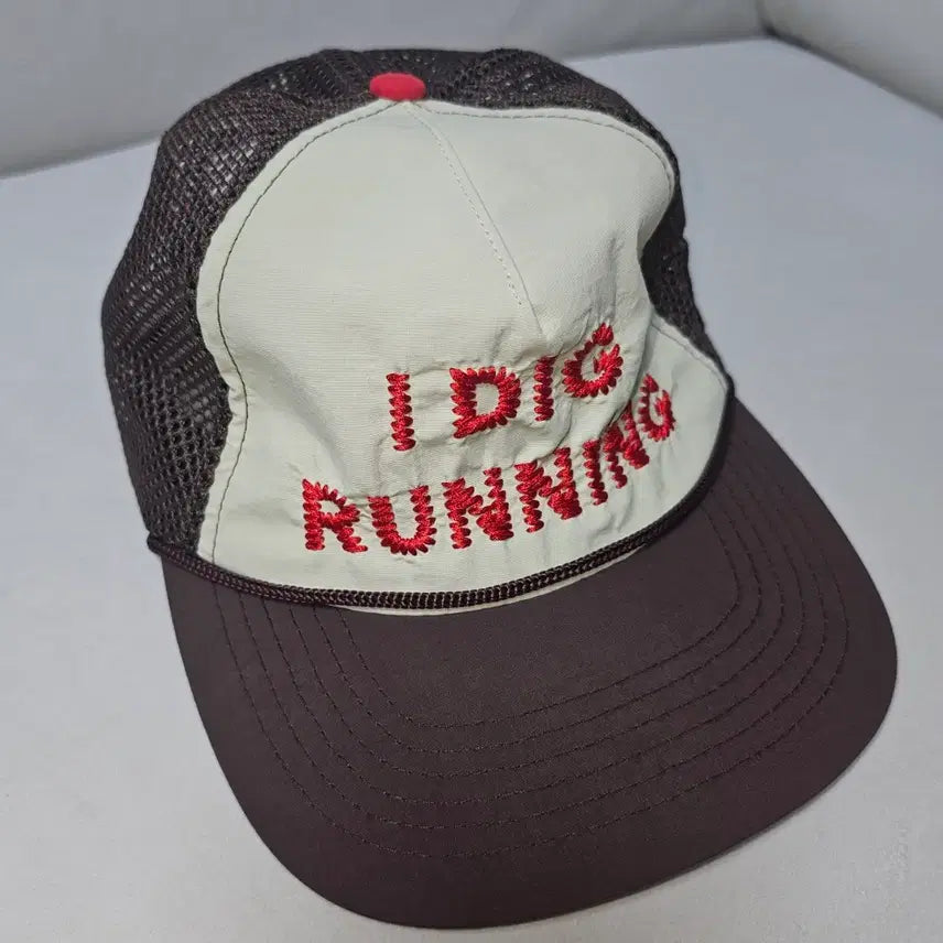 [BUNJANG] Alex Zono I Dig Running Trucker Hat Brown / 알렉스 조노 아이 디그 러닝 트러커 햇 브라운
