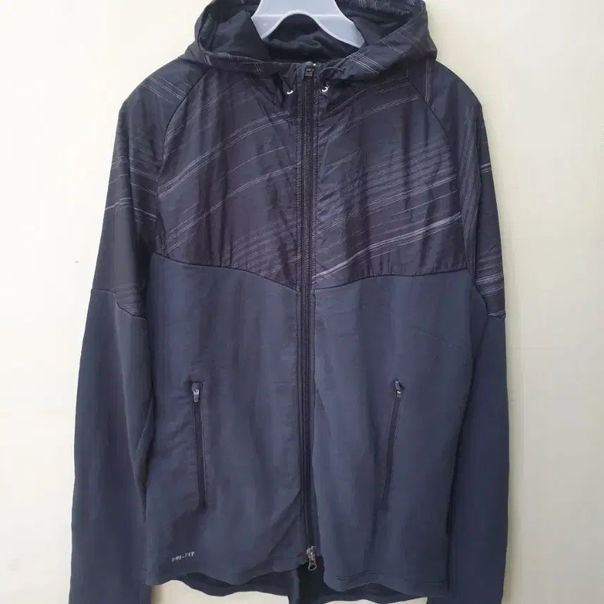 [BUNJANG] Nike Dri-FIT Hooded Zip-Up Jacket (L) / L 나이키 드라이핏 후드 집업 자켓 (오염)