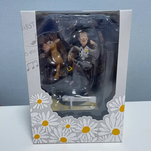 [BUNJANG] Toy Story The First Fan Diorama Record Player Woody Figure / 토이스토리 더 퍼스트 팬 디오라마 레코드 플레이어 피규어 우디